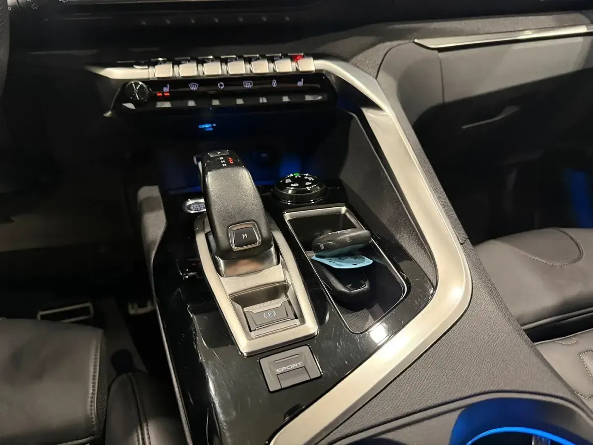 Gebraucht Peugeot 3008 Allure 181 PS (133 kW) 2019 Weiß SUV