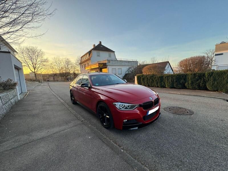 Rot Gebraucht 2013 BMW 328 M Sport Limousine | 16.500 € (Fairer Preis) - Bild 1/4