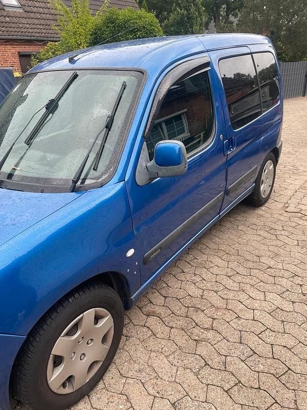 Blau Gebraucht 2004 Citroën Berlingo Van / Kleinbus | 1.500 € (Fairer Preis) - Bild 1/4