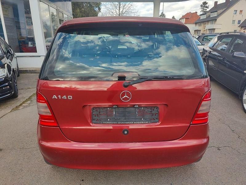 Gebraucht Mercedes A140 82 PS (60 kW) 1998 Rot Van / Kleinbus