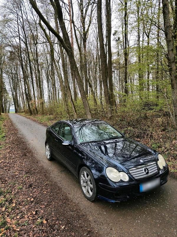 Gebraucht Mercedes C200 170 PS (125 kW) 2006 Blau Coupé