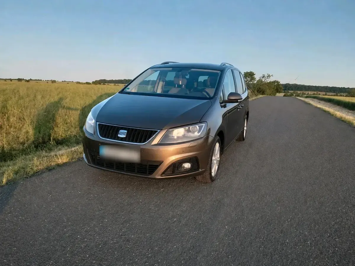 Gebraucht Seat Alhambra 140 PS (102 kW) 2014 Braun Van / Kleinbus