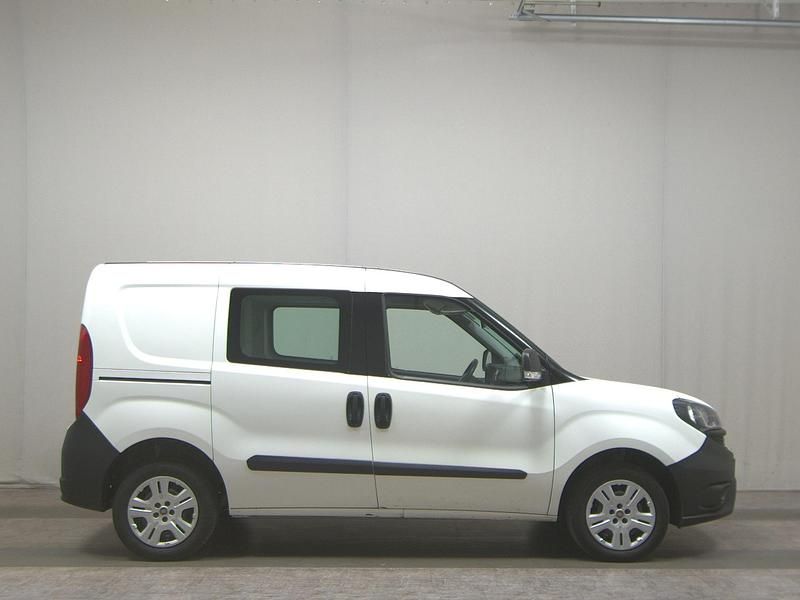 Gebraucht Fiat Doblò 101 PS (74 kW) 2019 Weiss Van / Kleinbus