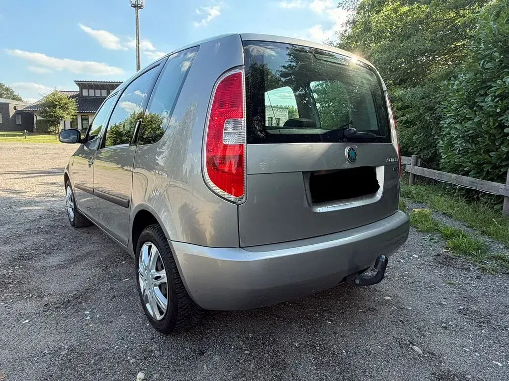 Gebraucht Skoda Roomster Comfort 105 PS (77 kW) 2006 Silber Van / Kleinbus
