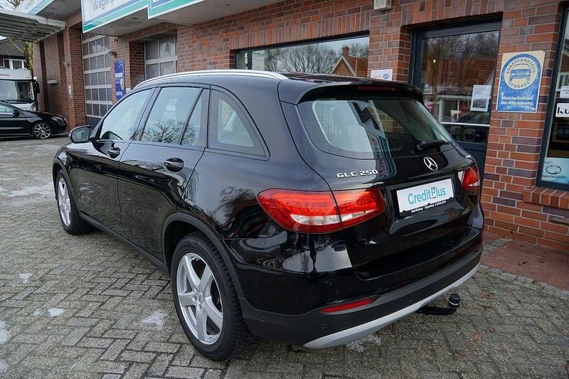 Gebraucht Mercedes GLC250 211 PS (155 kW) 2019 Schwarz SUV