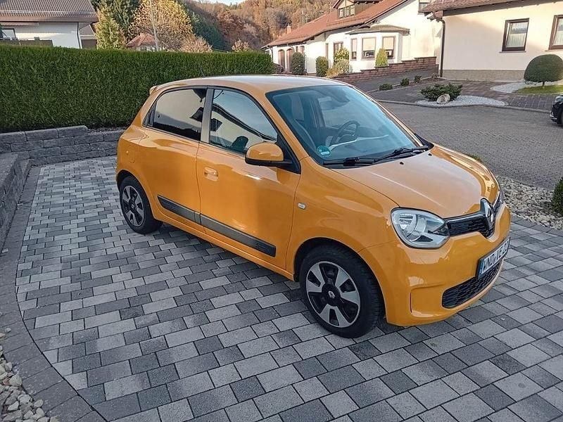 Gebraucht Renault Twingo Intens 73 PS (53 kW) 2019 Gelb Kleinwagen