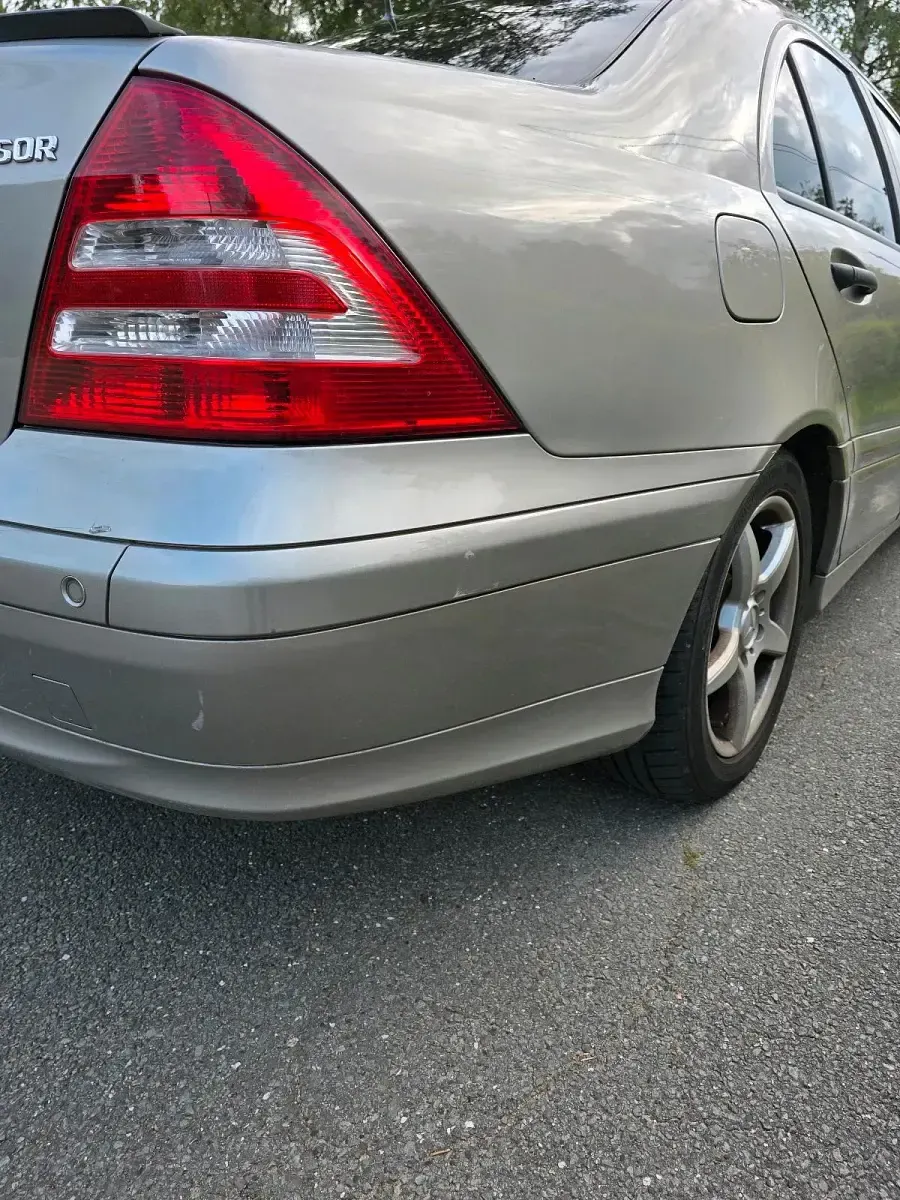 Gebraucht Mercedes C180 143 PS (105 kW) 2007 Silber Limousine