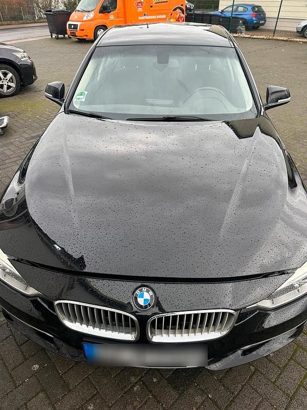 Schwarz Gebraucht 2013 BMW 318 Limousine | 10.500 € (Fairer Preis) - Bild 1/4