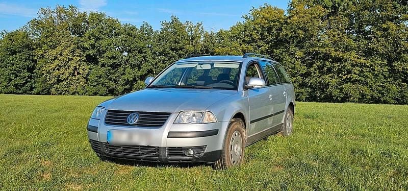 Silber Gebraucht 2005 VW Passat Kombi | 1.500 € (Superpreis) - Bild 1/4