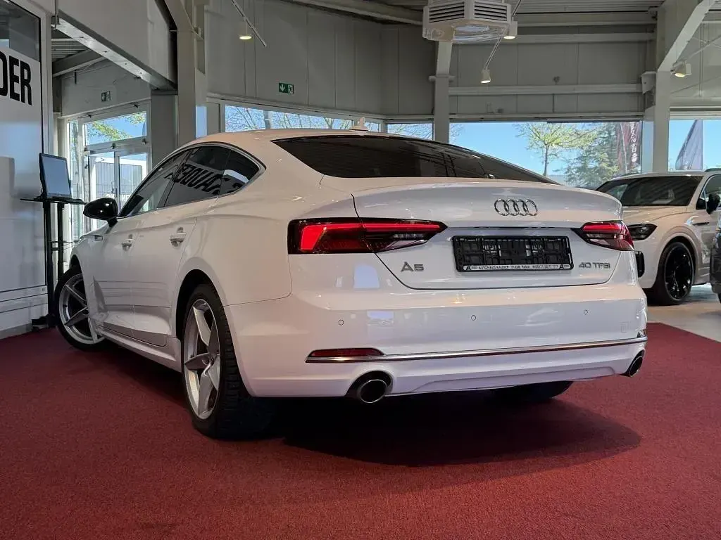 Second-hand Audi A5 Sport 190 CP (139 kW) 2019 Alb Coupe