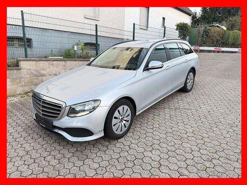 Silber Gebraucht 2018 Mercedes E200 Kombi | 9.649 € (Guter Preis) - Bild 1/4