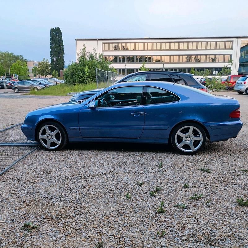 Blau Gebraucht 2000 Mercedes CLK230 Elegance Coupé | 7.190 € (Fairer Preis) - Bild 1/4