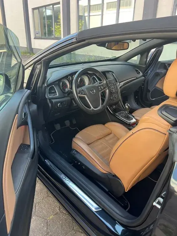 Gebraucht Opel Cascada Innovation 170 PS (125 kW) 2014 Schwarz Cabrio