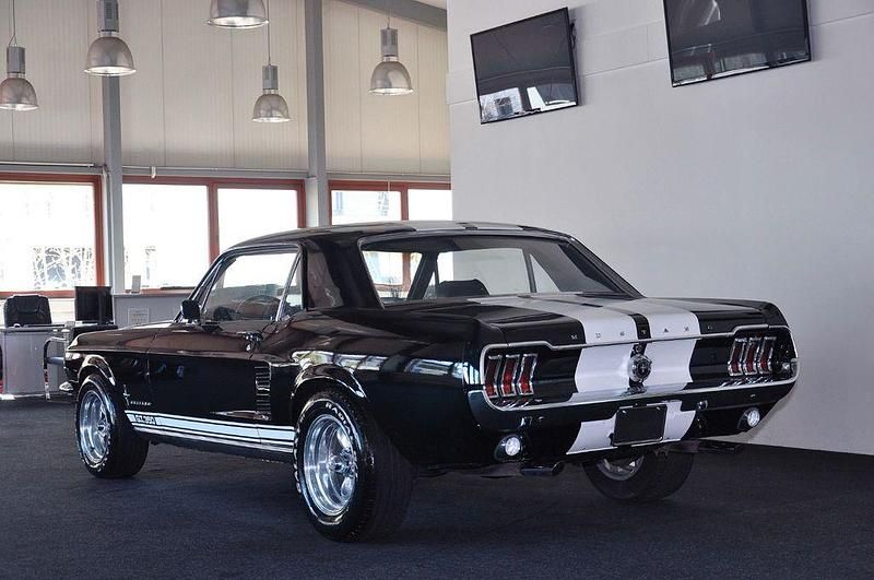 Gebraucht Ford V8 200 PS (147 kW) 1967 Schwarz Coupé