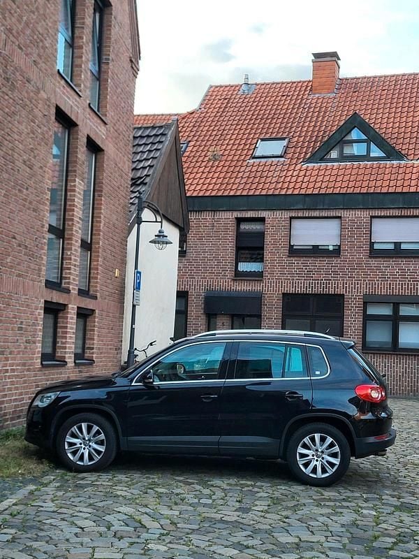 Schwarz Gebraucht 2008 VW Tiguan Sport SUV | 8.300 € (Fairer Preis) - Bild 1/4