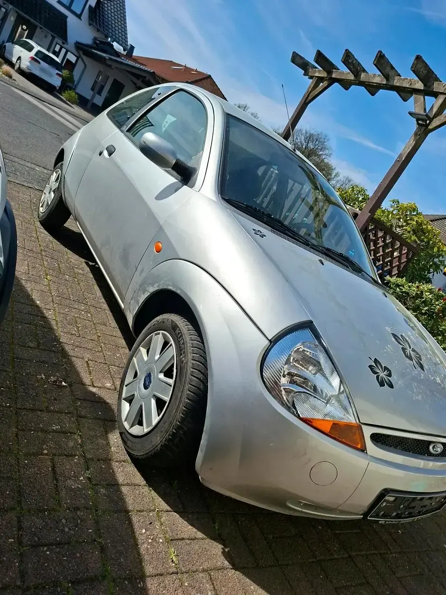 Second-hand Ford Ka 70 CP (51 kW) 2005 Argintiu Hatchback