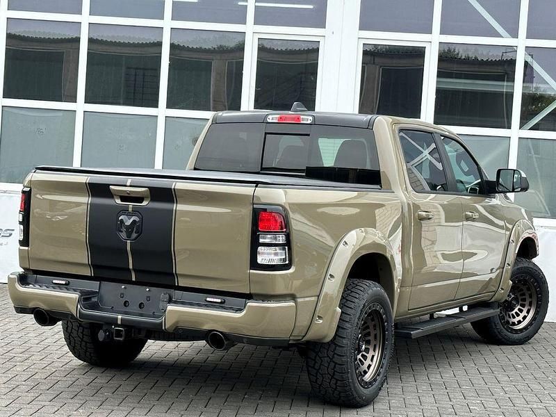 Gebraucht Dodge Custom 401 PS (294 kW) 2022 Beige SUV