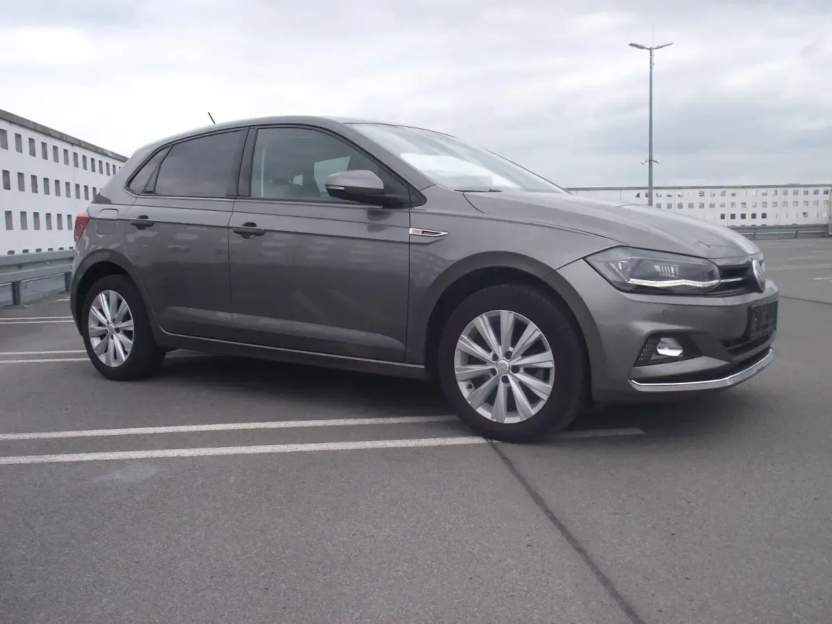 Second-hand VW Polo Highline 116 CP (85 kW) 2019 Gri Hatchback