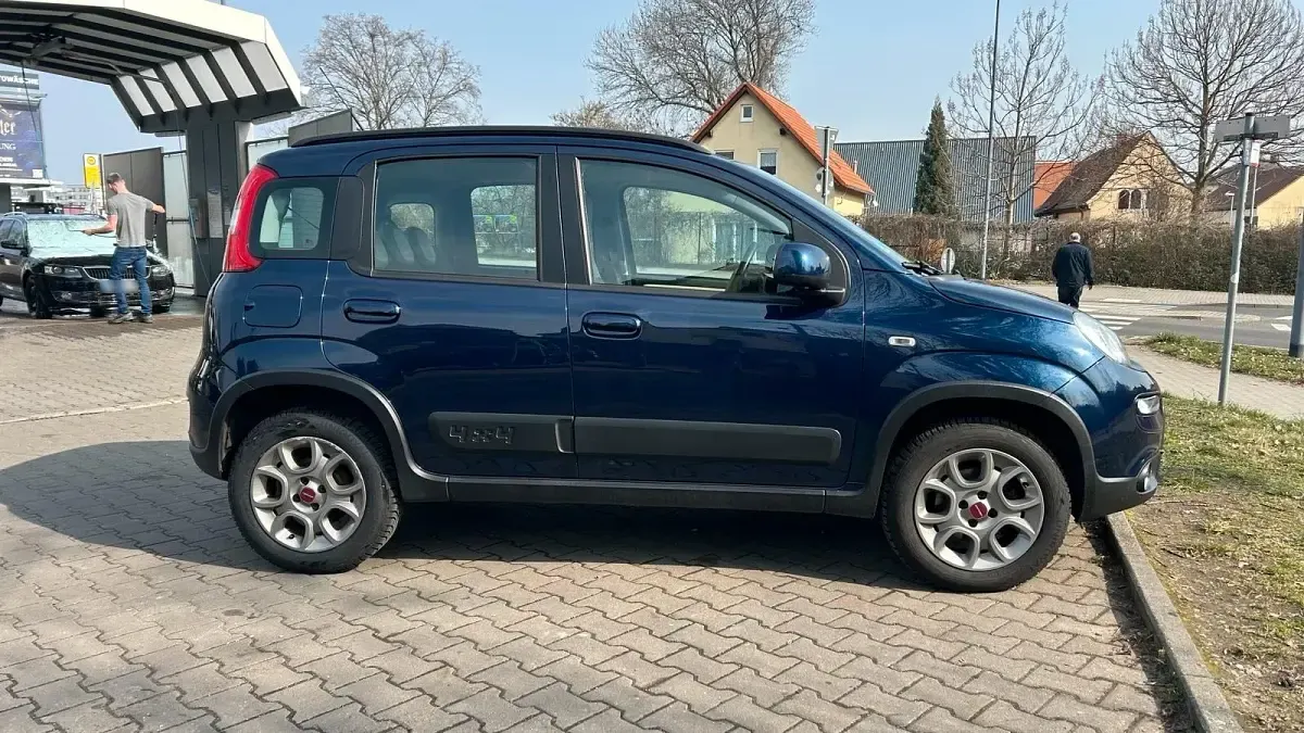 Gebraucht Fiat Panda 4x4 Rock 86 PS (63 kW) 2014 Blau Kleinwagen