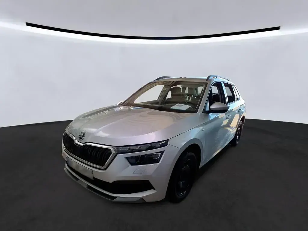 Gebraucht Skoda Kamiq Tour 110 PS (80 kW) 2022 Brilliantsilber (metallic) SUV