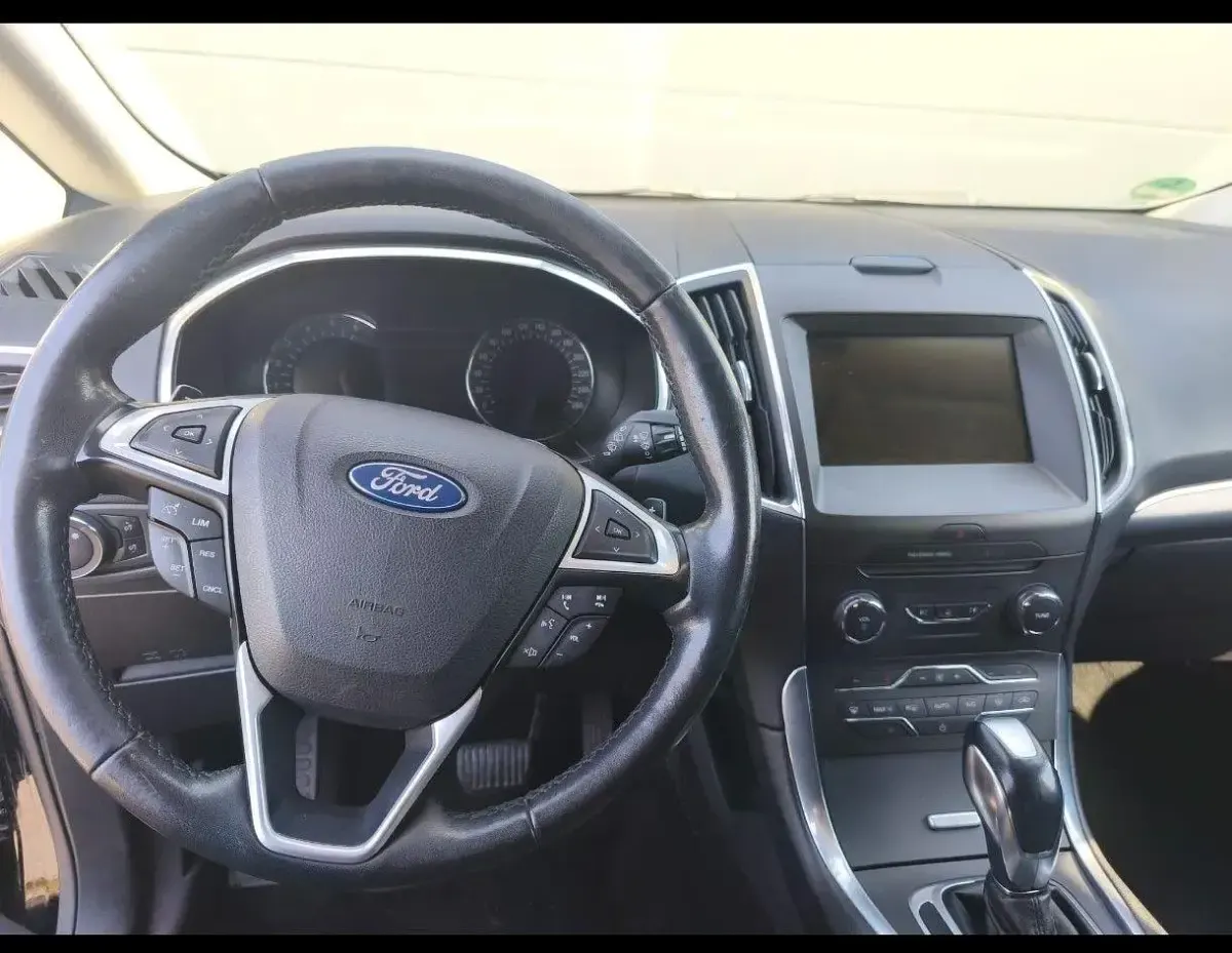 Gebraucht Ford S-MAX Titanium 209 PS (153 kW) 2017 Schwarz Van / Kleinbus