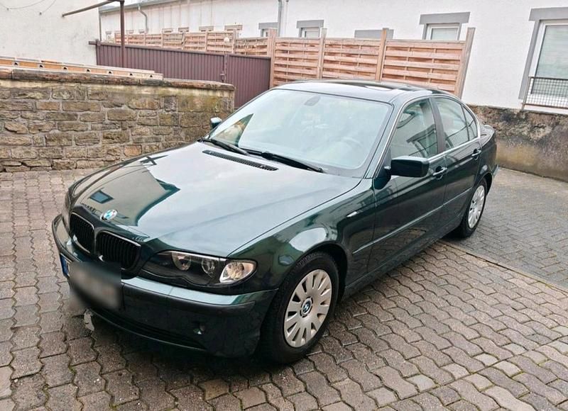 Grün Gebraucht 2004 BMW 320 Limousine | 3.600 € (Guter Preis) - Bild 1/4