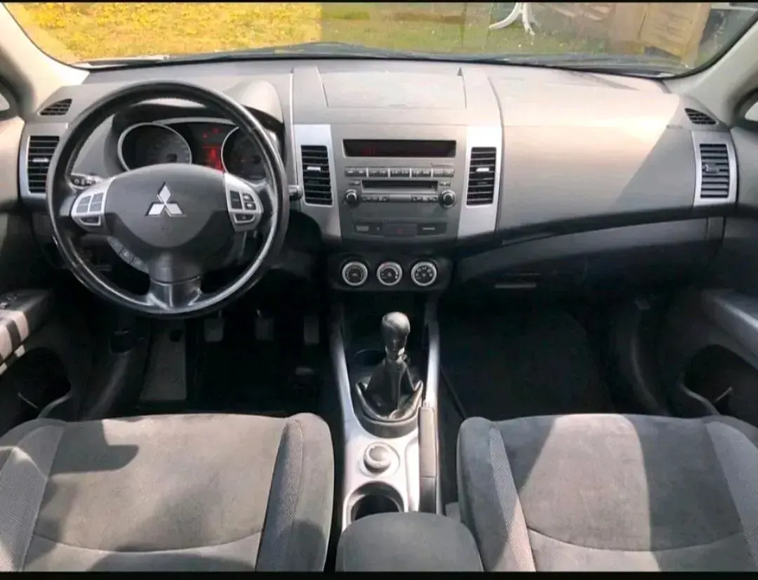 Begagnad Mitsubishi Outlander 140 HK (102 kW) 2007 Svart SUV