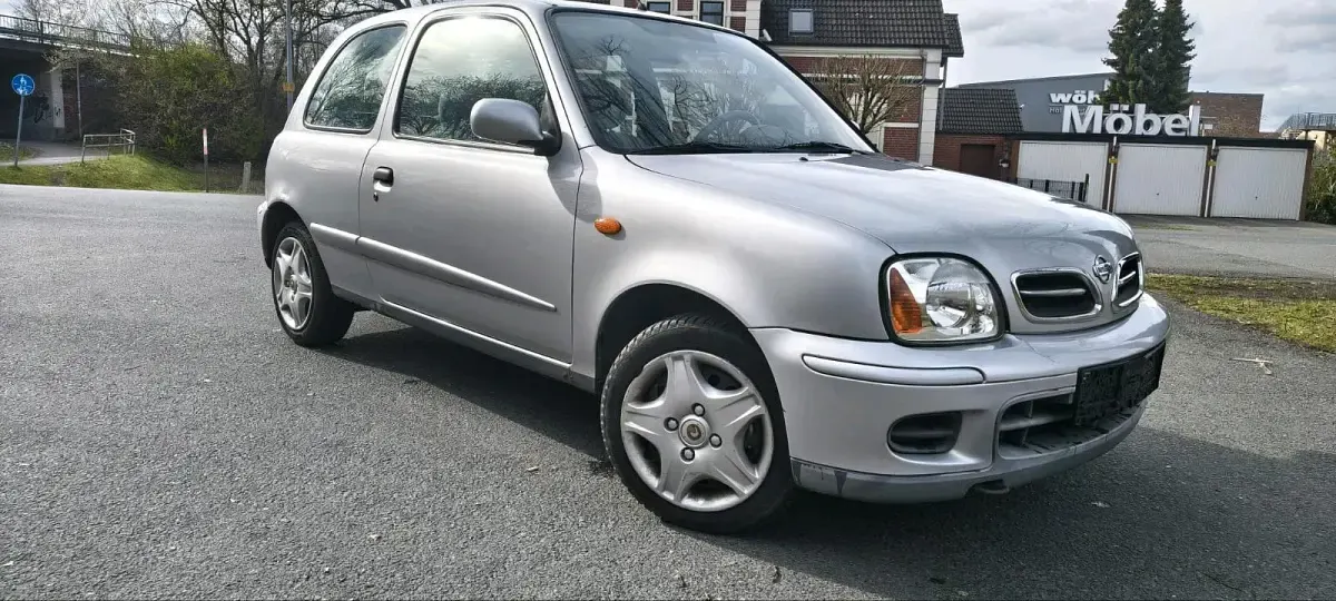 Gebraucht Nissan Micra 65 PS (47 kW) 2002 Silber Kleinwagen