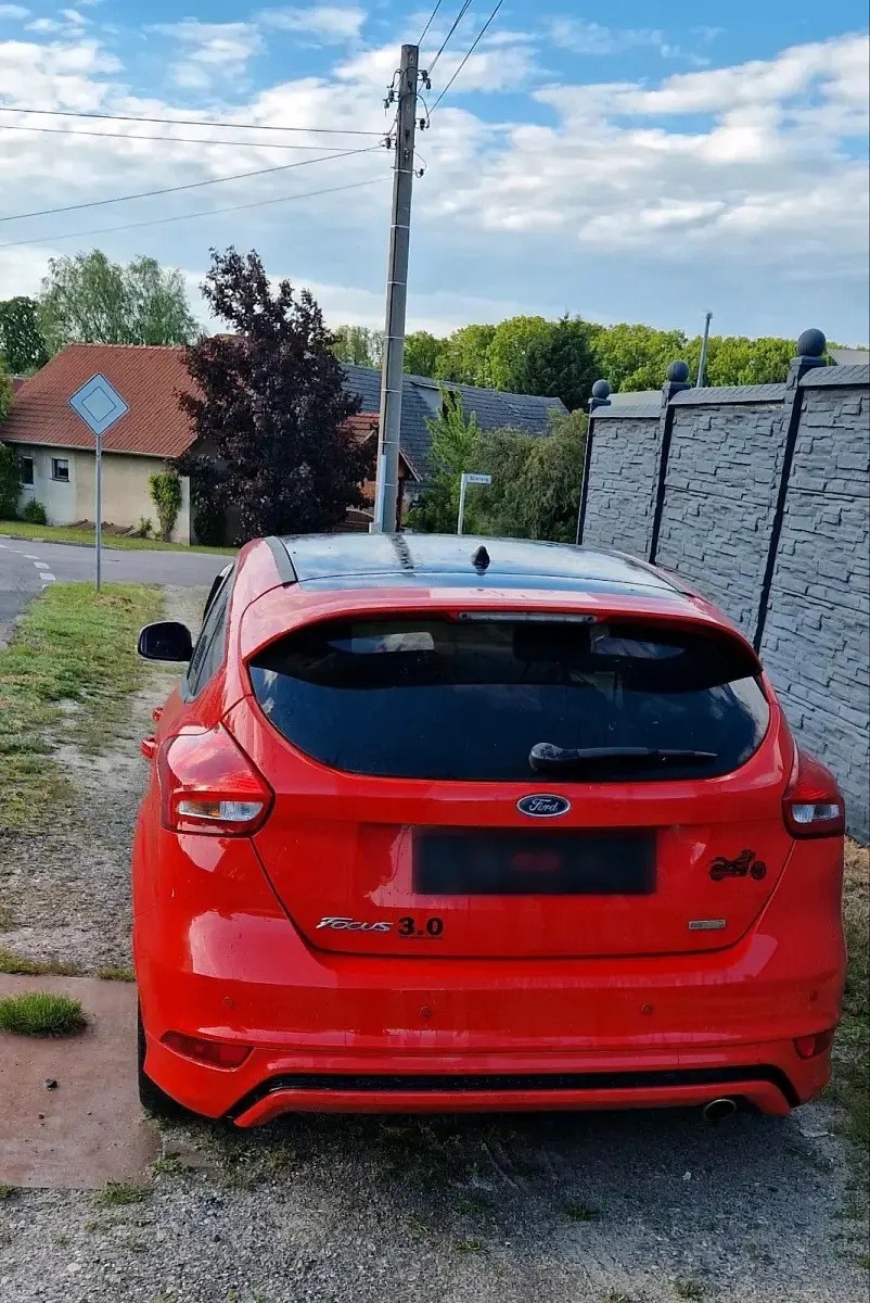 Gebraucht Ford Focus ST-Line 150 PS (110 kW) 2015 Rot Kleinwagen