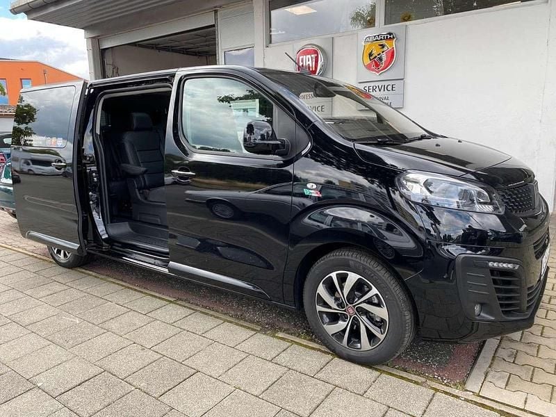 Perl schwarz metallic Gebraucht 2022 Fiat E-Ulysse Van / Kleinbus | 47.990 € (Guter Preis) - Bild 1/4