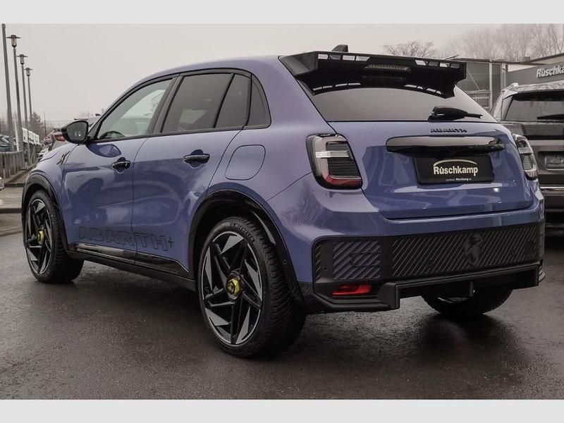 Gebraucht Abarth 600e Scorpionissima 206 kW (281 PS) 2025 Violett SUV