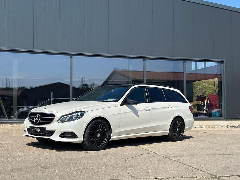 Weiß Gebraucht 2016 Mercedes E250 Night Limousine | 18.990 € (Etwas zu teuer) - Bild 1/4