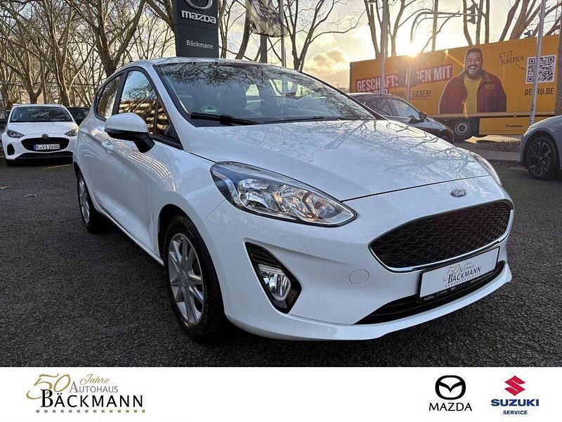 Gebraucht Ford Fiesta Cool & Connect 101 PS (74 kW) 2018 Weiß Kleinwagen