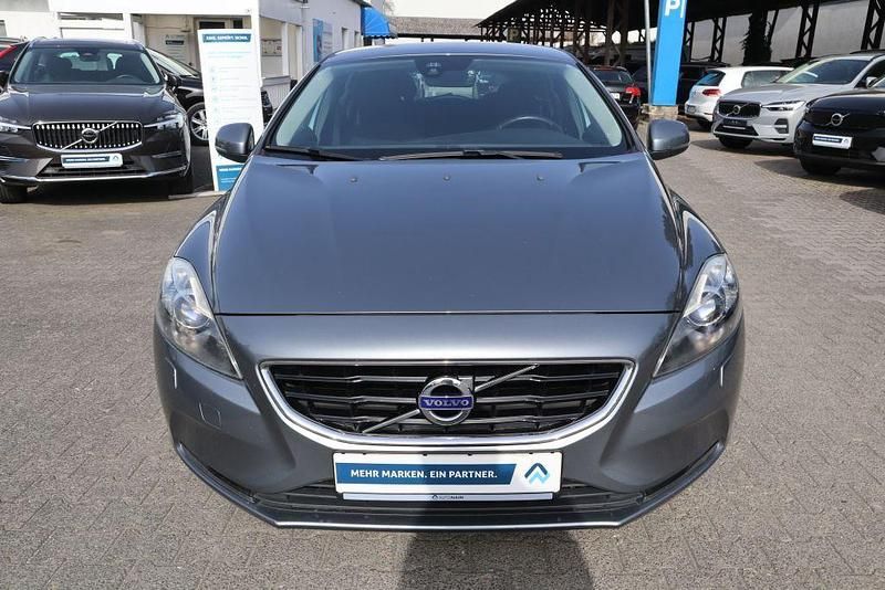 Gebraucht Volvo V40 Kinetic 150 PS (110 kW) 2016 Osmium grey Limousine