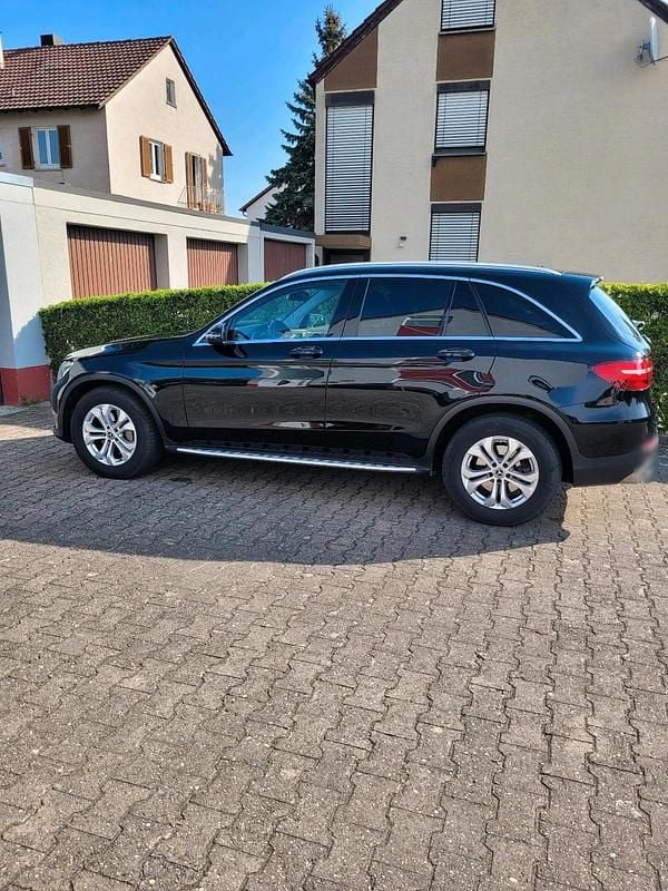 Gebraucht Mercedes GLC250 204 PS (150 kW) 2018 Schwarz SUV