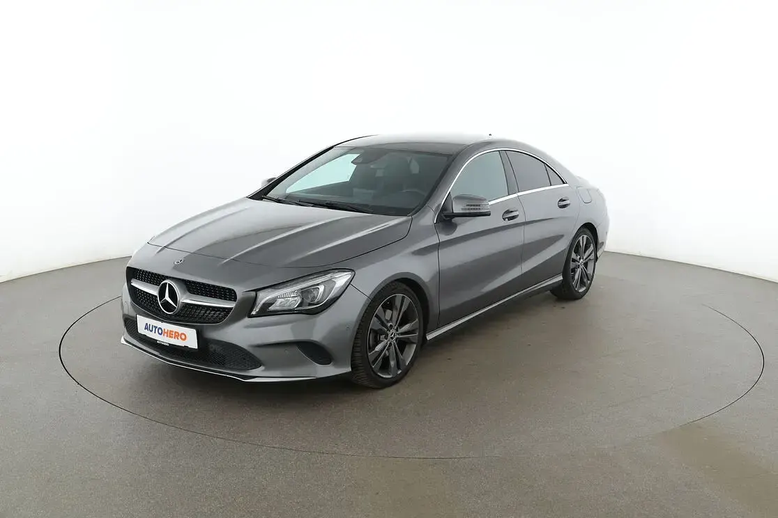 Gebraucht Mercedes CLA180 Urban 122 PS (89 kW) 2017 Limousine