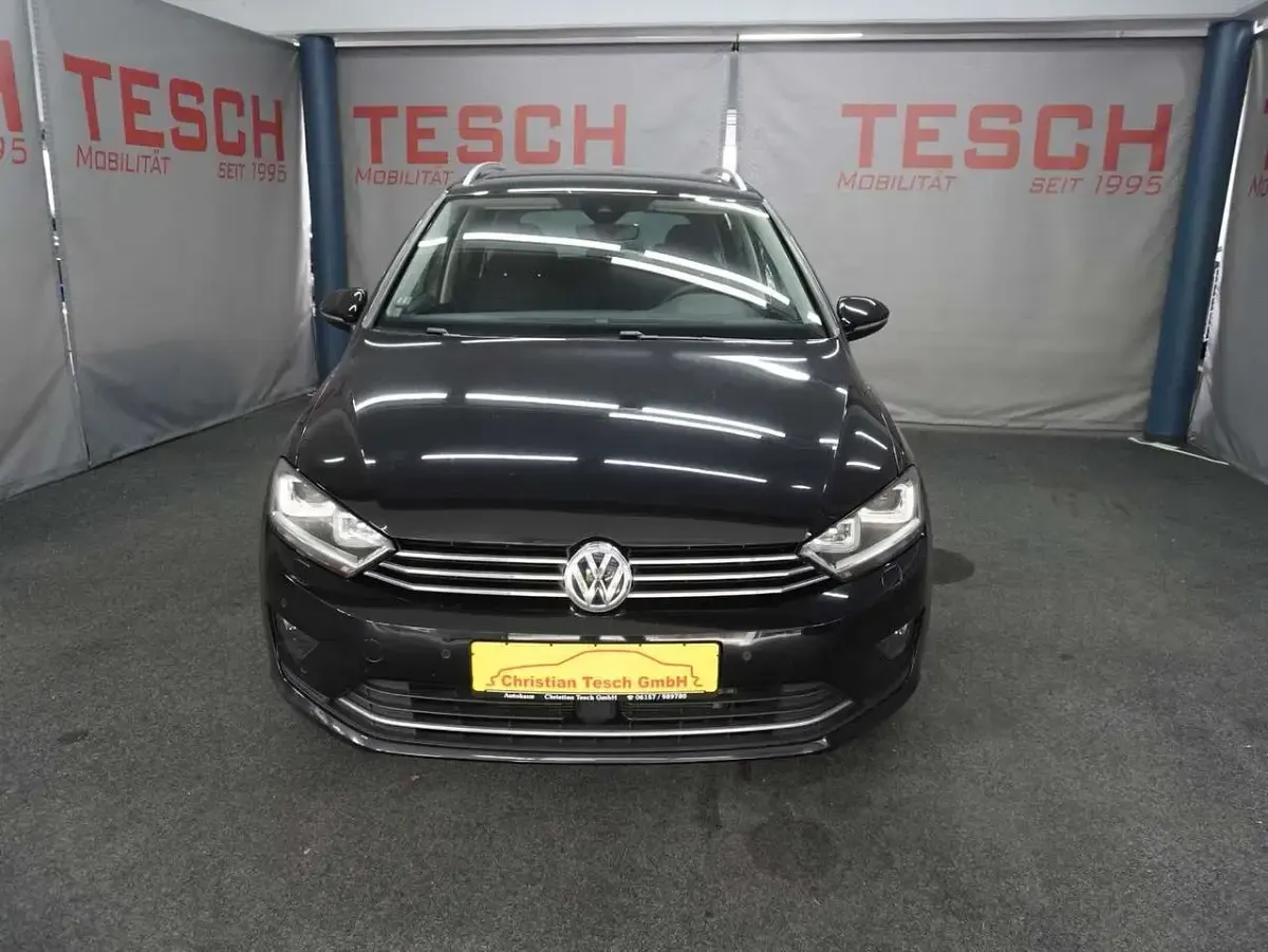 Gebraucht VW Golf Sportsvan Sound 125 PS (91 kW) 2017 Schwarz Van / Kleinbus