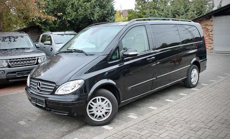 Schwarz Gebraucht 2009 Mercedes Viano Van / Kleinbus | 11.900 € (Guter Preis) - Bild 1/4