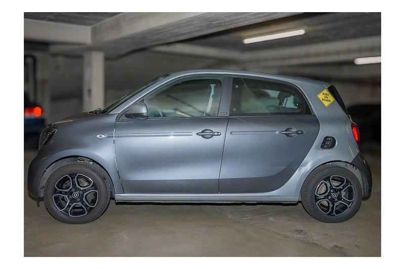 Gebraucht Smart ForFour 71 PS (52 kW) 2018 Grau Kleinwagen