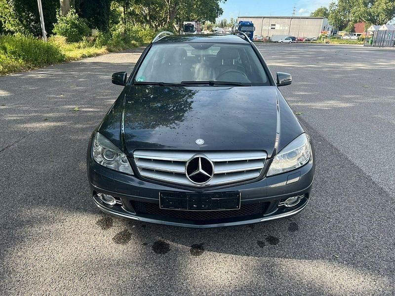Grau Gebraucht 2009 Mercedes C180 Avantgarde Kombi | 5.500 € (Fairer Preis) - Bild 1/4