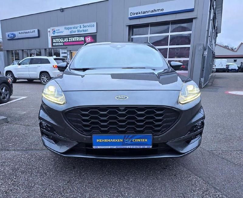 Gebraucht Ford Kuga ST-Line 150 PS (110 kW) 2023 Grau SUV