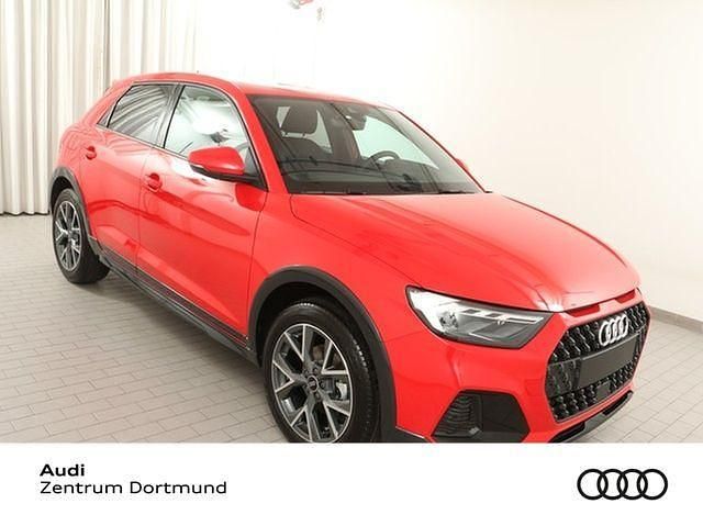 Rot Gebraucht 2021 Audi A1 Ambiente Limousine | 22.225 € (Fairer Preis) - Bild 1/4