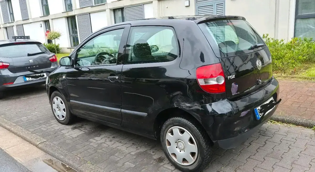 Gebraucht VW Fox 75 PS (55 kW) 2005 Schwarz Kleinwagen