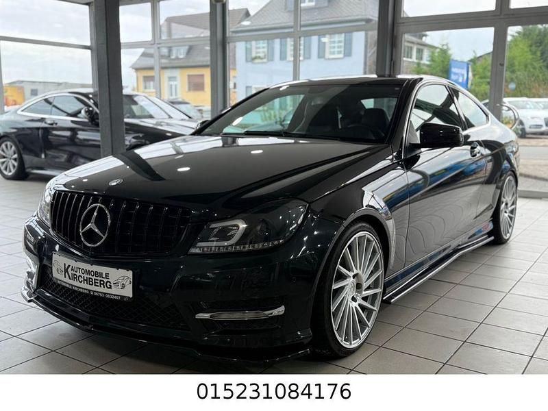 Schwarz Gebraucht 2013 Mercedes C180 AMG Coupé | 10.999 € (Fairer Preis) - Bild 1/4