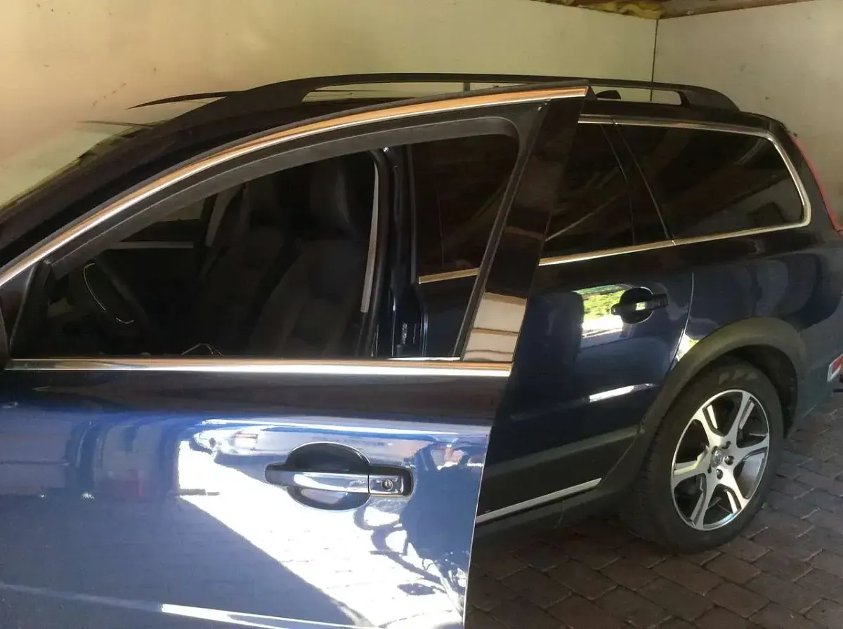 Usata Volvo XC70 Pro 230 CV (169 kW) 2012 Blu Station wagon