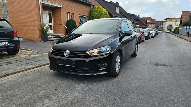 Schwarz Gebraucht 2015 VW Golf Sportsvan Trendline Van / Kleinbus | 8.980 € (Fairer Preis) - Bild 1/4
