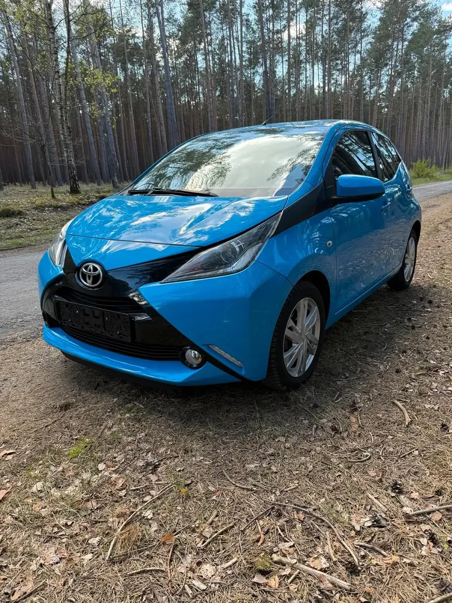 Gebraucht Toyota Aygo 69 PS (50 kW) 2017 Blau Kleinwagen