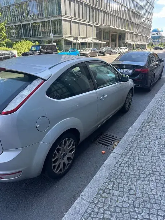 Gebraucht Ford Focus Cabriolet Trend 101 PS (74 kW) 2009 Silber Cabrio