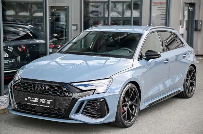 Grau Gebraucht 2022 Audi RS3 Basis Kleinwagen | 62.849 € (Teuer) - Bild 1/4