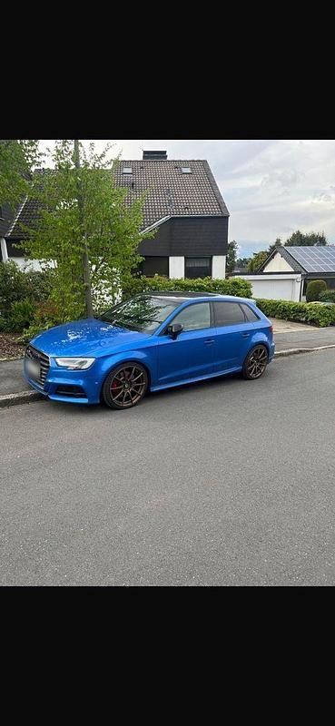 Gebraucht Audi S3 Ambiente 300 PS (220 kW) 2019 Blau Limousine
